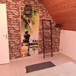 La Chaumiere Avec Piscine Privee, A 5 Minutes Du Mont St-michel
