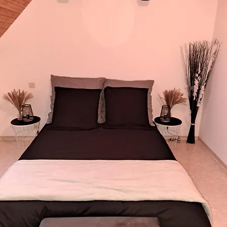 La Chaumiere Avec Piscine Privee, A 5 Minutes Du Mont St-michel Prázdninový dům