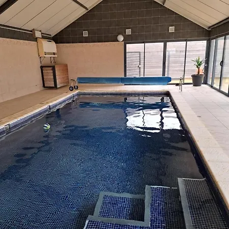 La Chaumiere Avec Piscine Privee, A 5 Minutes Du Mont St-michel Casa vacanze *